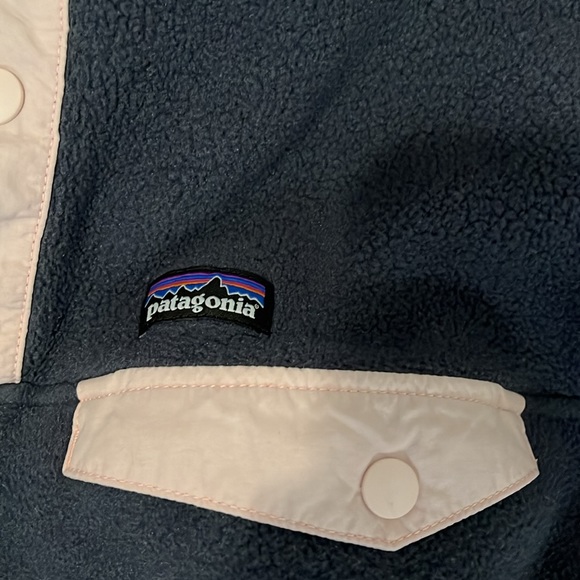 Girls Patagonia blue/pink fleece - Picture 2 of 4